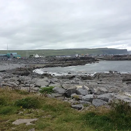 Teach Beag Cois Tra Apartament