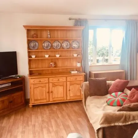 Teach Beag Cois Tra Apartment