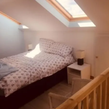 Teach Beag Cois Tra * Milltown Malbay